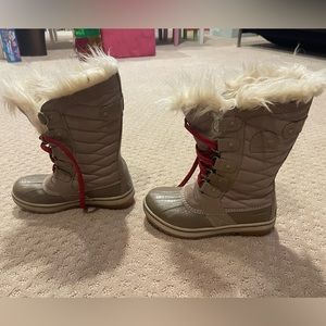 Sorel kids snow boots size 1